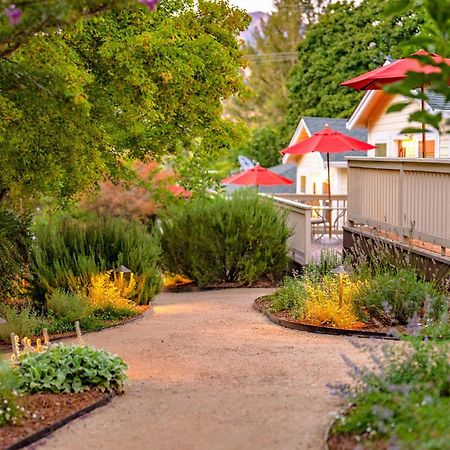 Aurora Park Cottages Calistoga Exterior photo