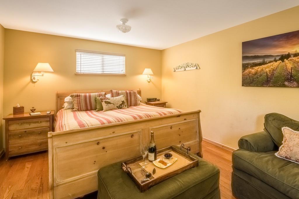 Aurora Park Cottages Calistoga Room photo