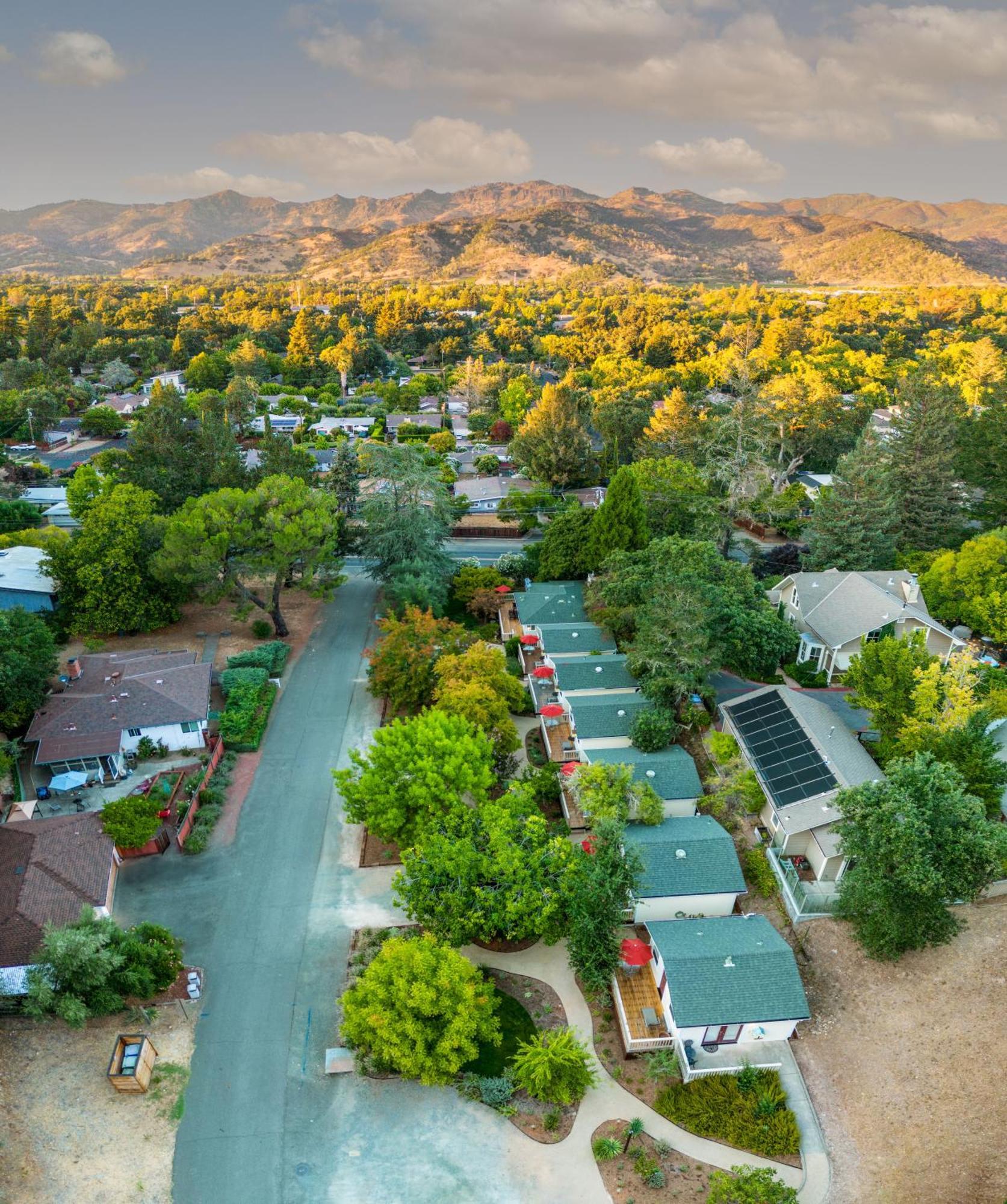 Aurora Park Cottages Calistoga Exterior photo