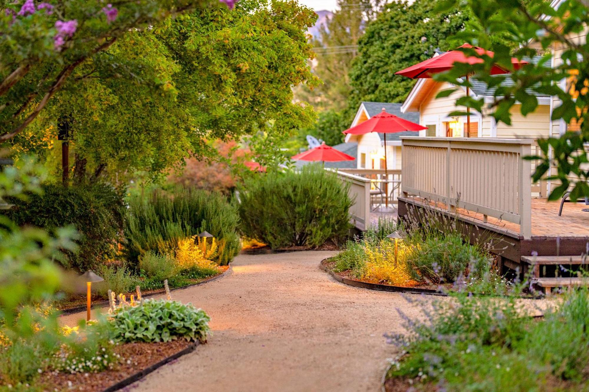 Aurora Park Cottages Calistoga Exterior photo