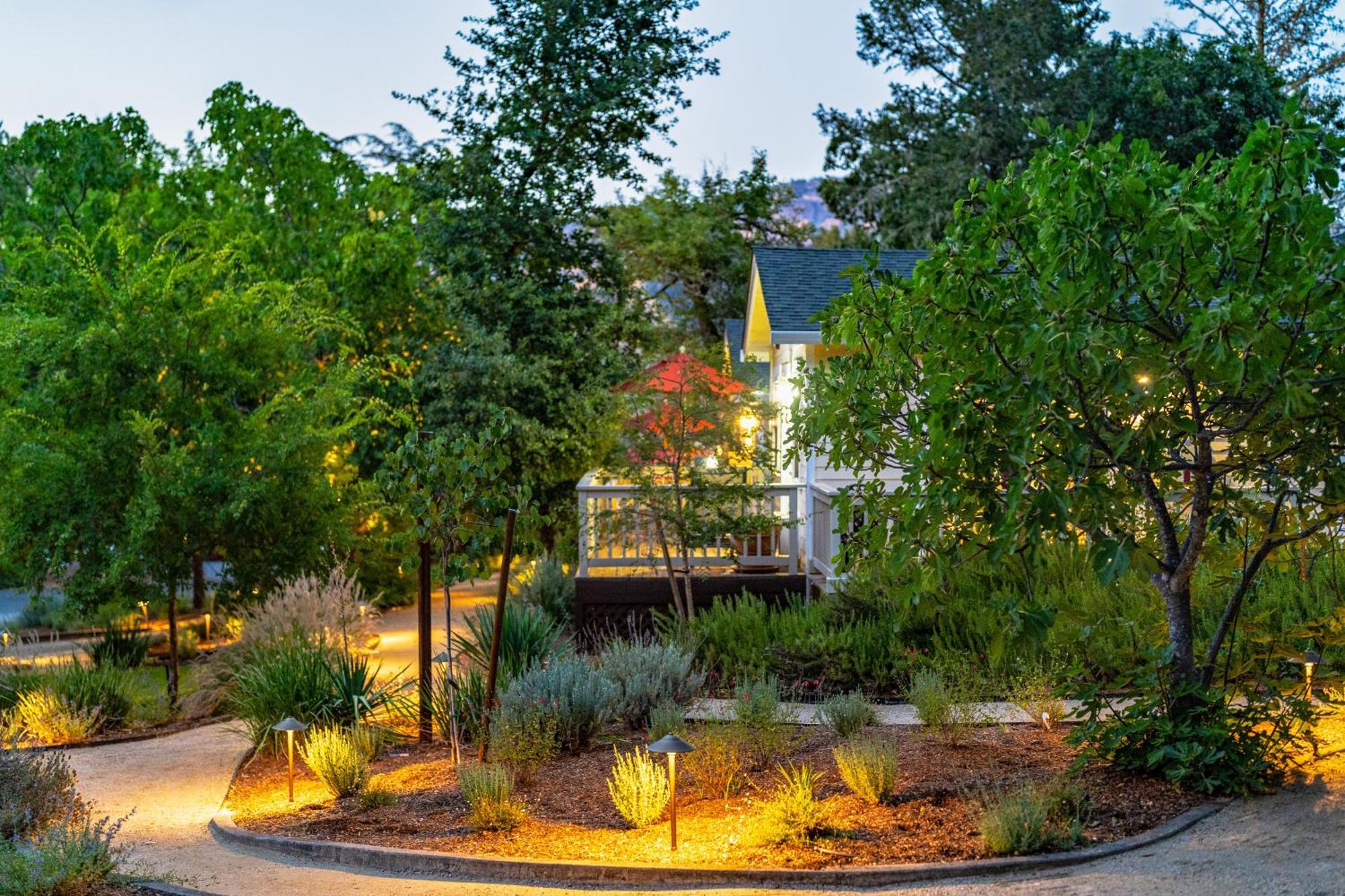 Aurora Park Cottages Calistoga Exterior photo